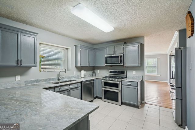 2100 Green Tree Court, Lithonia, GA 30058