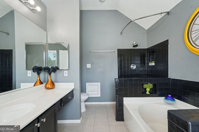 2100 Green Tree Court, Lithonia, GA 30058