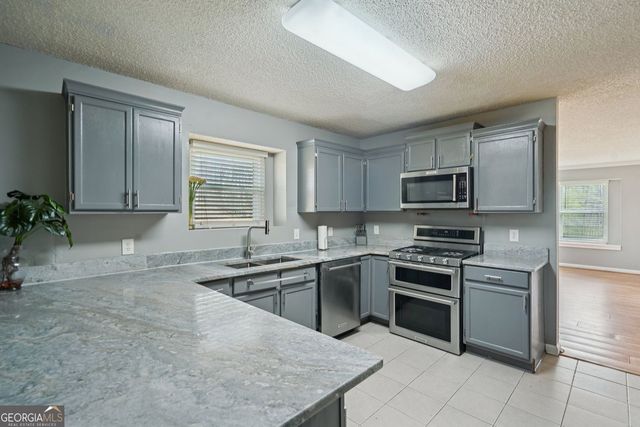 2100 Green Tree Court, Lithonia, GA 30058