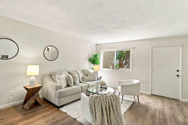 7864 Camino Raposa, San Diego, CA 92122