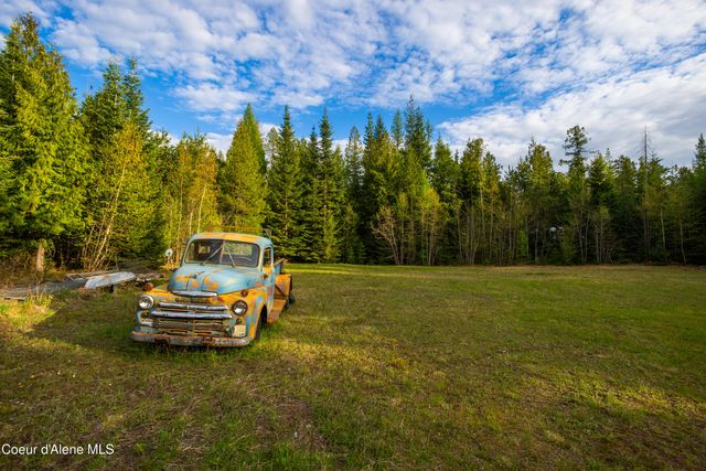1894 Bowen Arrow RD, Sandpoint, ID 83864