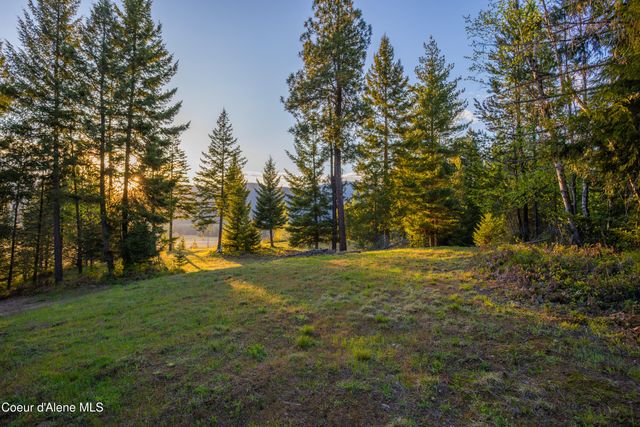 1894 Bowen Arrow RD, Sandpoint, ID 83864