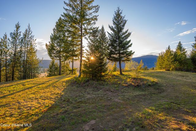 1894 Bowen Arrow RD, Sandpoint, ID 83864