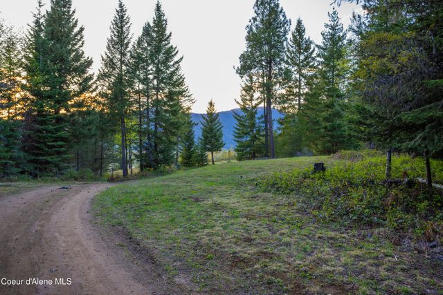 1894 Bowen Arrow RD, Sandpoint, ID 83864