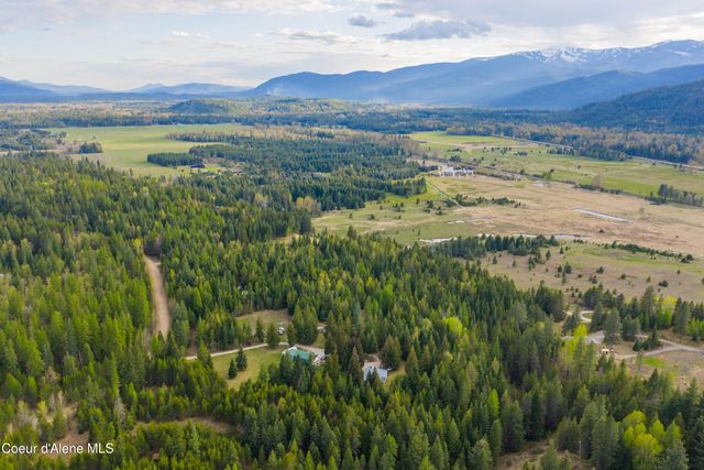 1894 Bowen Arrow RD, Sandpoint, ID 83864