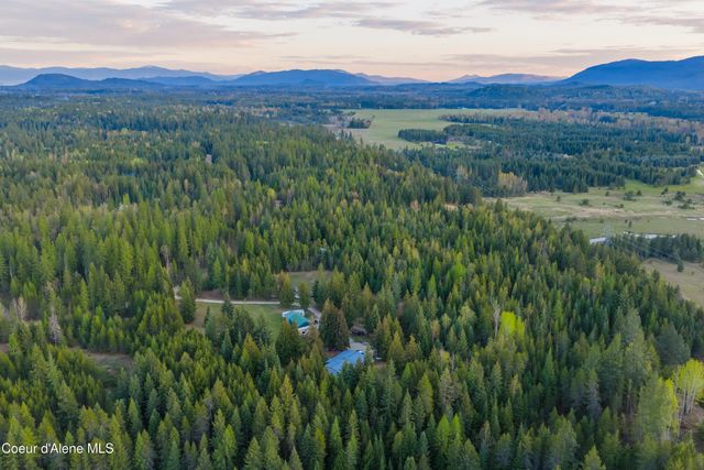 1894 Bowen Arrow RD, Sandpoint, ID 83864