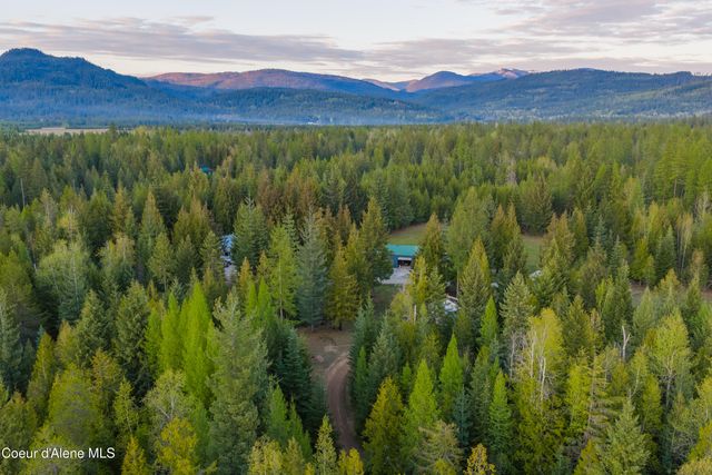 1894 Bowen Arrow RD, Sandpoint, ID 83864