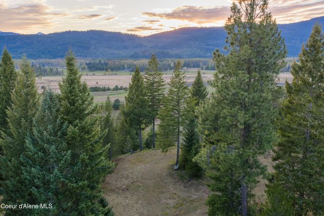 1894 Bowen Arrow RD, Sandpoint, ID 83864