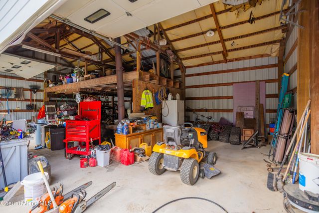 1894 Bowen Arrow RD, Sandpoint, ID 83864
