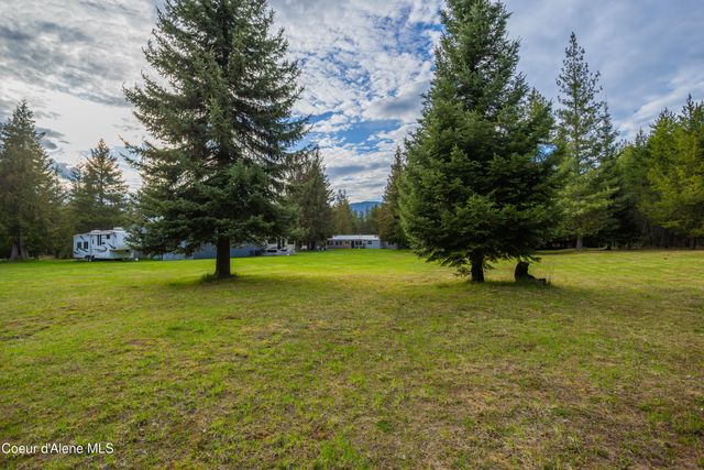 1894 Bowen Arrow RD, Sandpoint, ID 83864