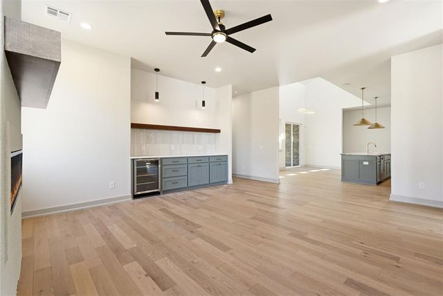 8101 Amber Ridge Drive, Edmond, OK 73034