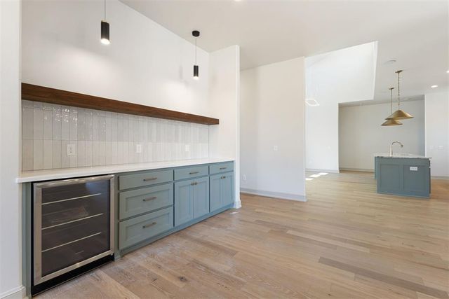 8101 Amber Ridge Drive, Edmond, OK 73034