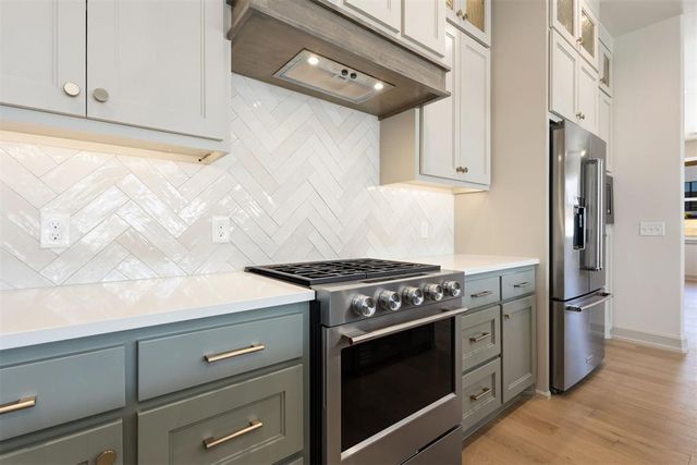 8101 Amber Ridge Drive, Edmond, OK 73034