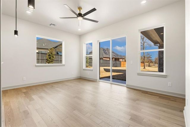 8101 Amber Ridge Drive, Edmond, OK 73034