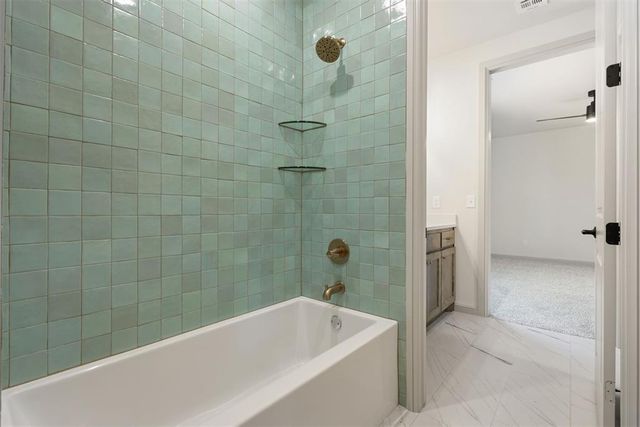 8101 Amber Ridge Drive, Edmond, OK 73034