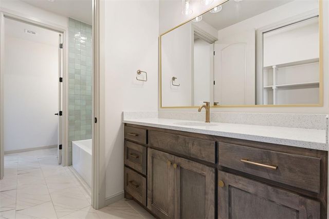 8101 Amber Ridge Drive, Edmond, OK 73034
