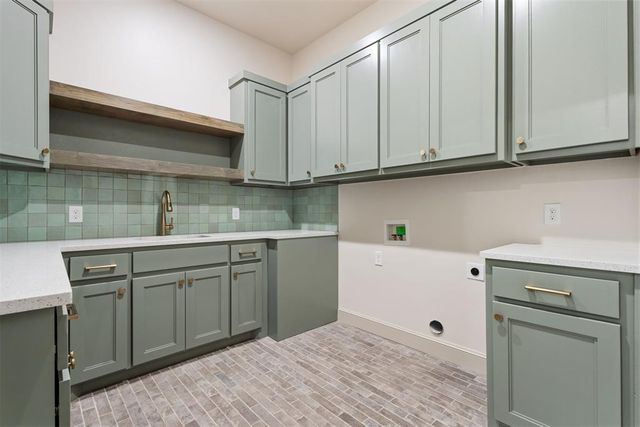 8101 Amber Ridge Drive, Edmond, OK 73034