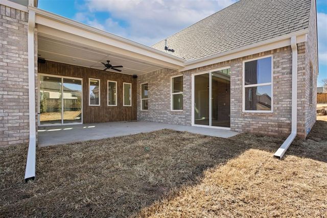 8101 Amber Ridge Drive, Edmond, OK 73034