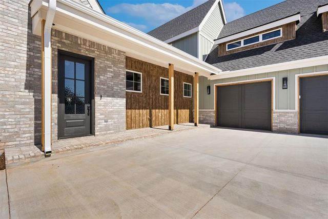 8101 Amber Ridge Drive, Edmond, OK 73034
