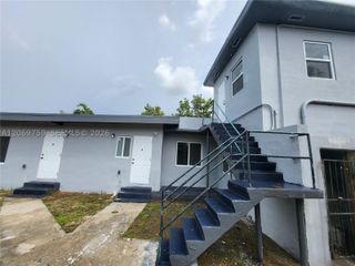 729 NW 55th Ter, Miami, FL 33127