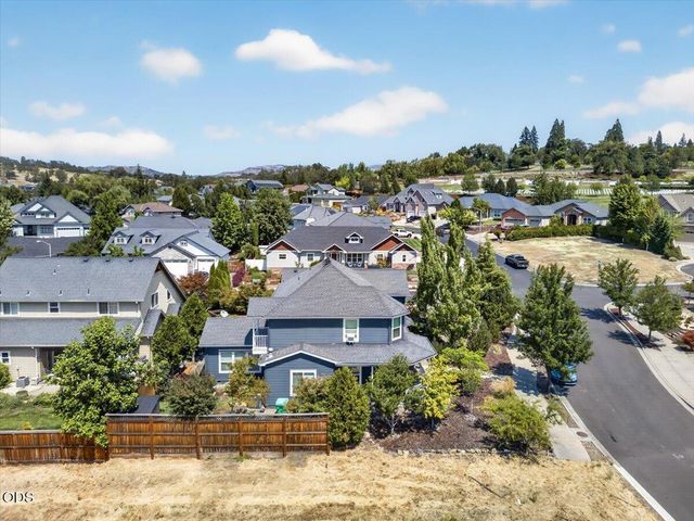 410 Patricia Lane, Eagle Point, OR 97524