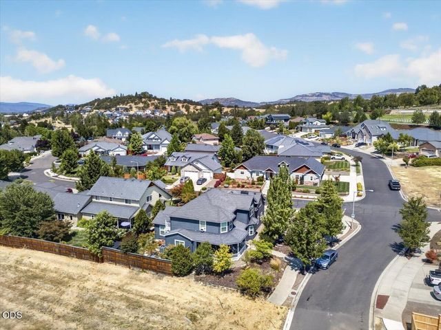 410 Patricia Lane, Eagle Point, OR 97524