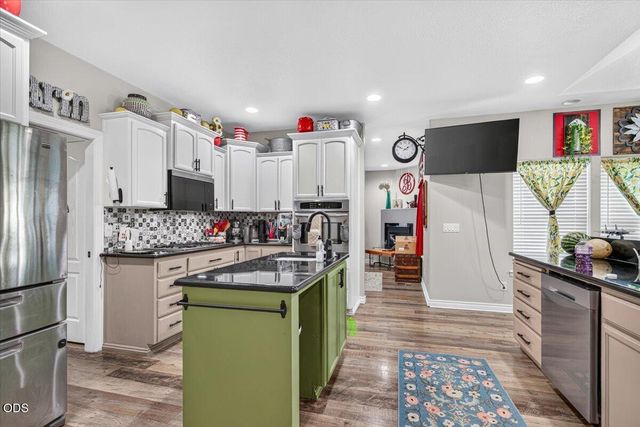 410 Patricia Lane, Eagle Point, OR 97524