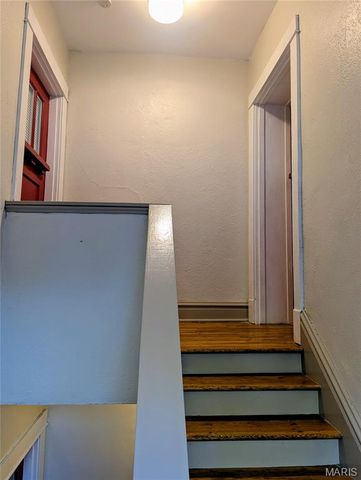 2039 Maury Avenue, St Louis, MO 63110