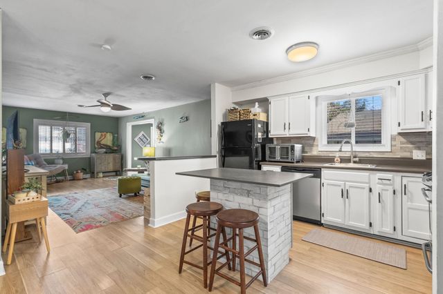 1361 Turkey Ridge Rd Apt A, Surfside Beach, SC 29575