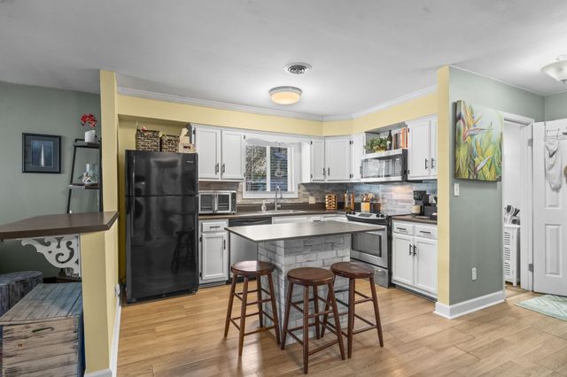 1361 Turkey Ridge Rd Apt A, Surfside Beach, SC 29575