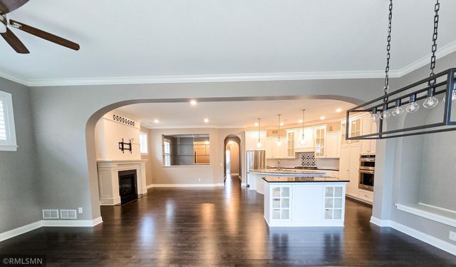 5014 Dale Ridge Road, Woodbury, MN 55129