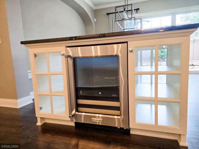 5014 Dale Ridge Road, Woodbury, MN 55129