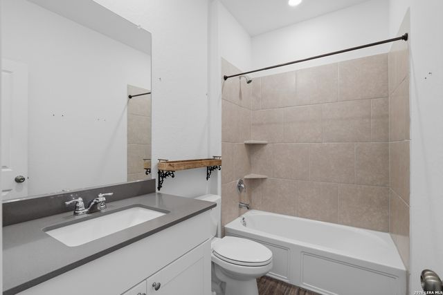 5922 CORSICANA WAY, Seguin, TX 78155