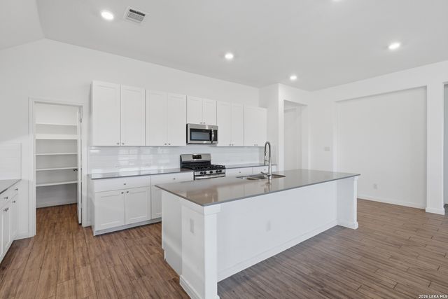 5922 CORSICANA WAY, Seguin, TX 78155