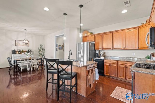 2905 Old Barn Circle, Owens Cross Roads, AL 35763