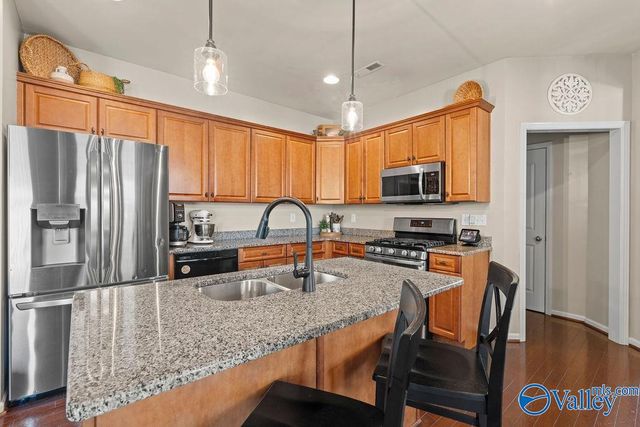 2905 Old Barn Circle, Owens Cross Roads, AL 35763