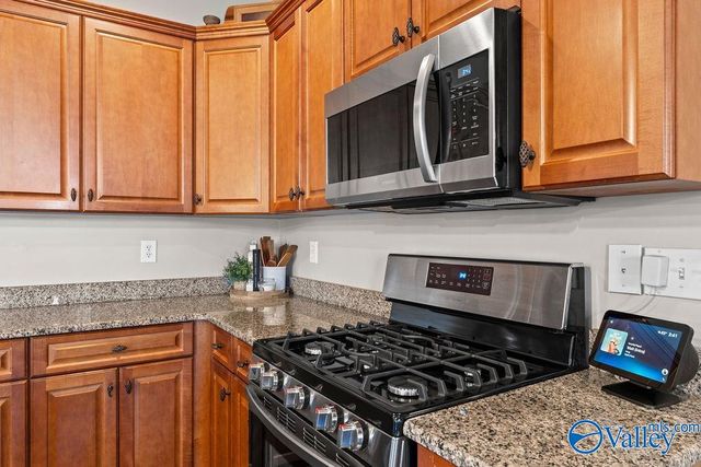 2905 Old Barn Circle, Owens Cross Roads, AL 35763