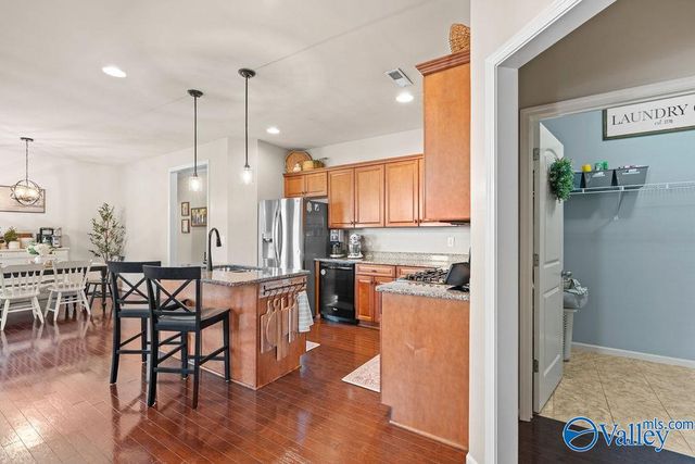 2905 Old Barn Circle, Owens Cross Roads, AL 35763