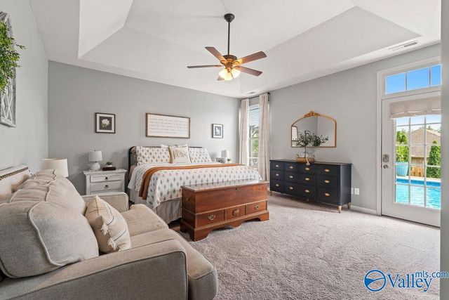 2905 Old Barn Circle, Owens Cross Roads, AL 35763