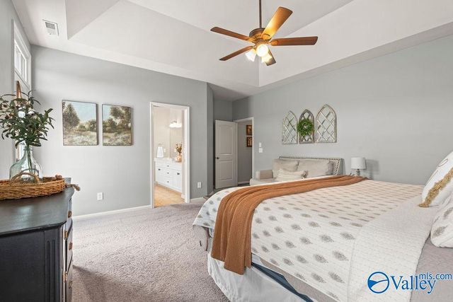 2905 Old Barn Circle, Owens Cross Roads, AL 35763