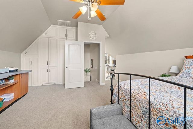 2905 Old Barn Circle, Owens Cross Roads, AL 35763