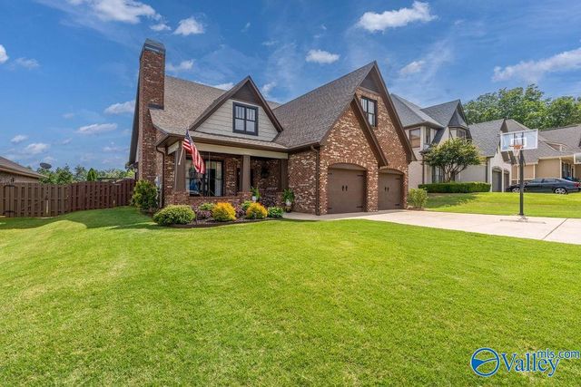 2905 Old Barn Circle, Owens Cross Roads, AL 35763