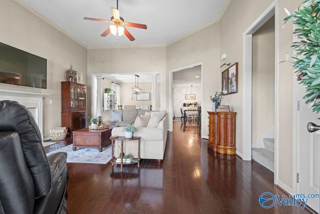 2905 Old Barn Circle, Owens Cross Roads, AL 35763