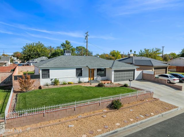44140 W Lightwood Avenue, Lancaster, CA 93534