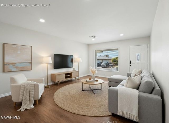 44140 W Lightwood Avenue, Lancaster, CA 93534