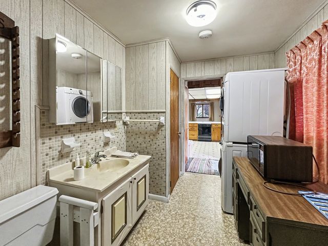 100 South Street, Woodland, IL 60974