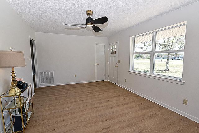 5924 Henry Mouring Road, Dothan, AL 36305