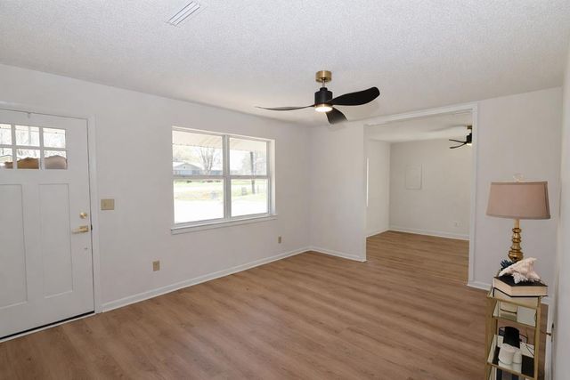 5924 Henry Mouring Road, Dothan, AL 36305