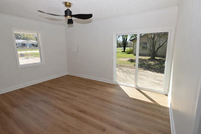 5924 Henry Mouring Road, Dothan, AL 36305