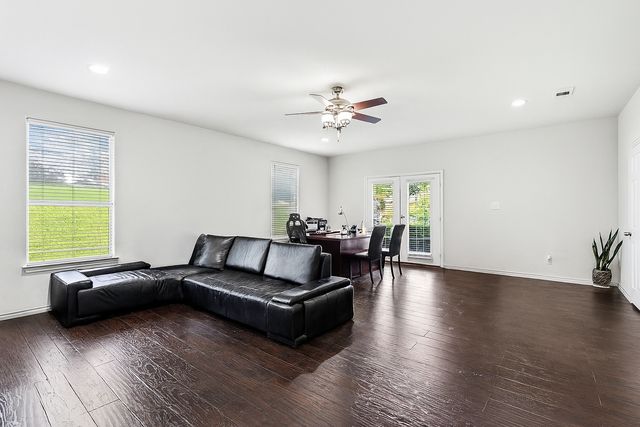 2026 Klondike Street, Grand Prairie, TX 75050